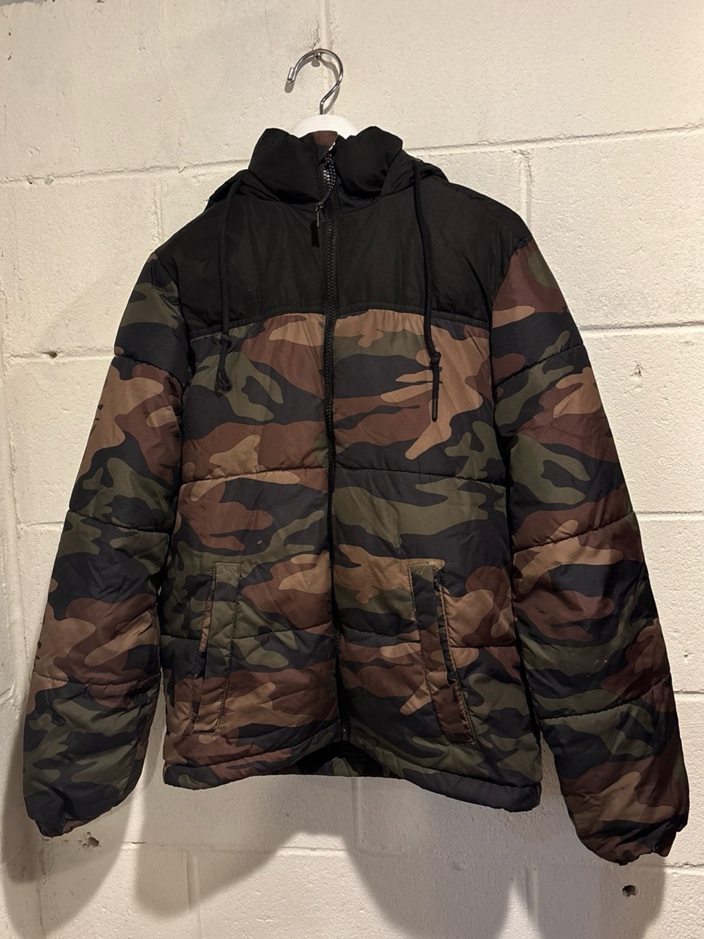 Remix Aeropostale Men’s Camo Hooded Puffer Jacket Coat XS